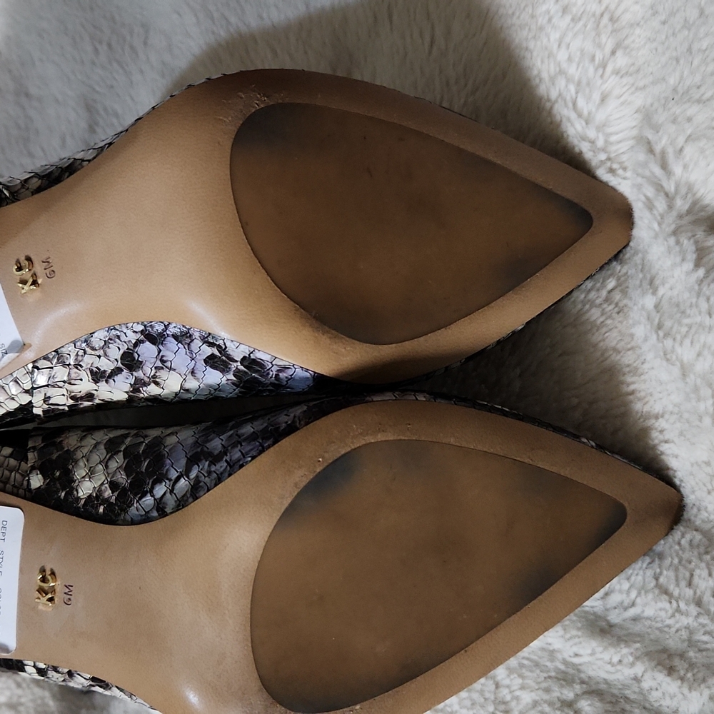 Kenneth Cole Snake Print Bootie Size6 - image 5